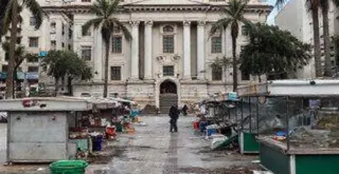 remoção de barracas abandonadas em Alagoinhas
