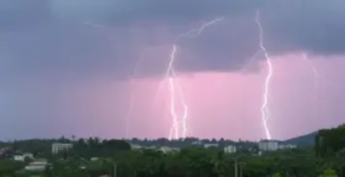 Alagoinhas deve ter um dia com trovões e raios